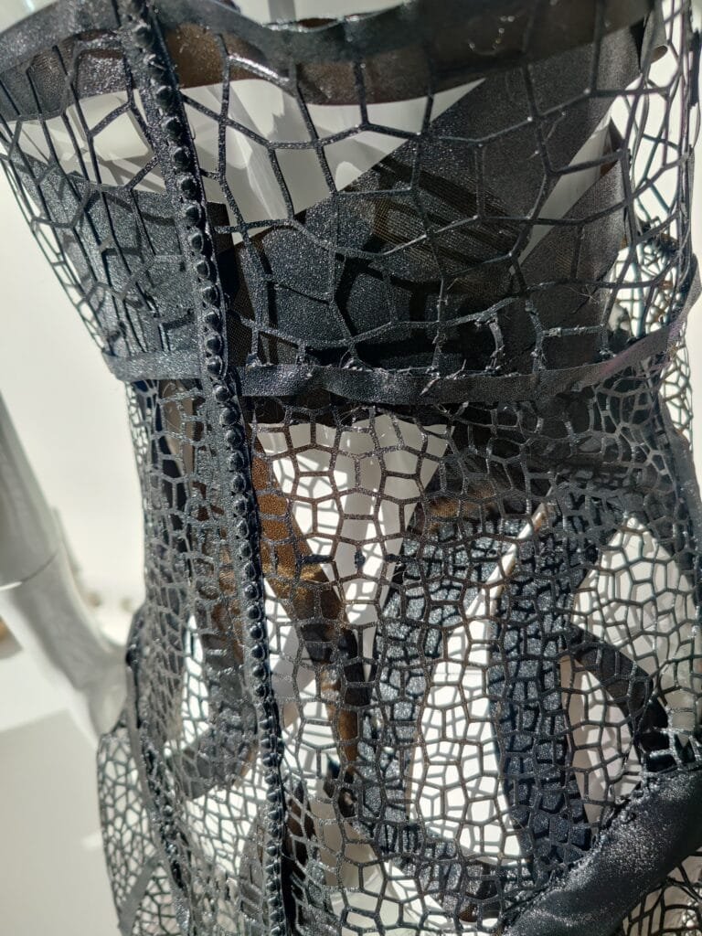 vestido hexaform totalmente impreso en tecnología 3d