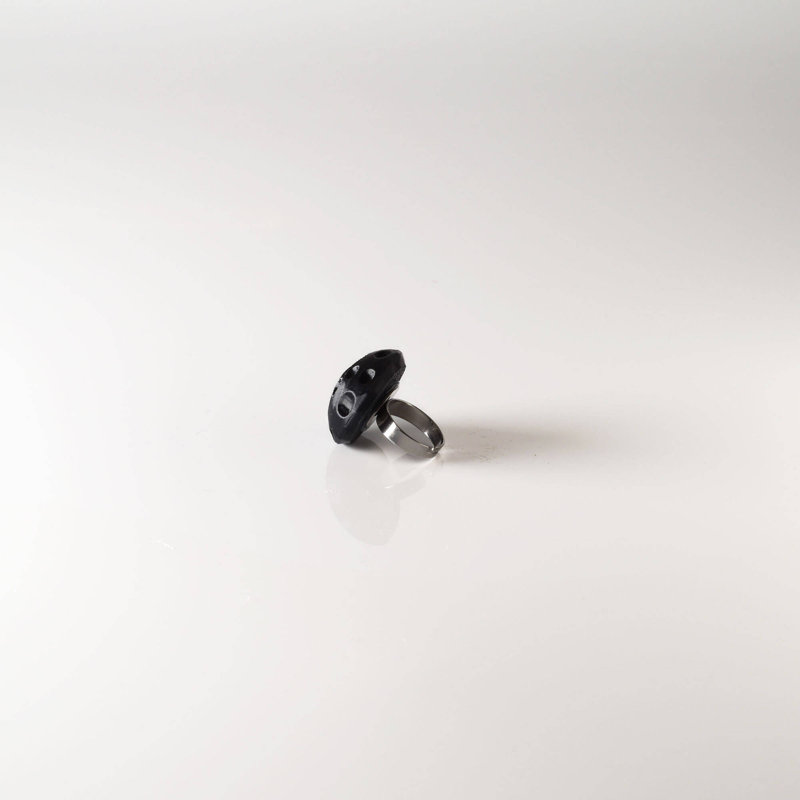 Dark Half Moon ring black - Image 5