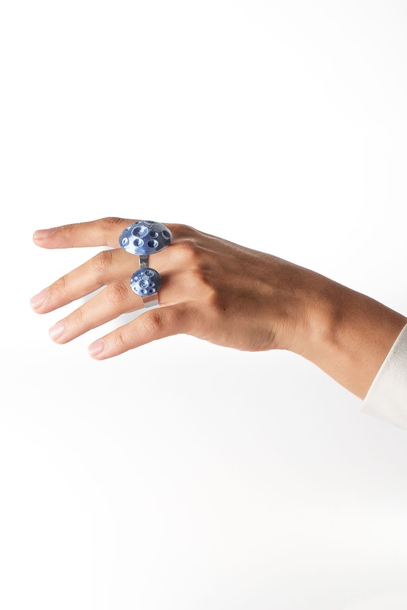 Anillo Soft Sky Half Moon azul