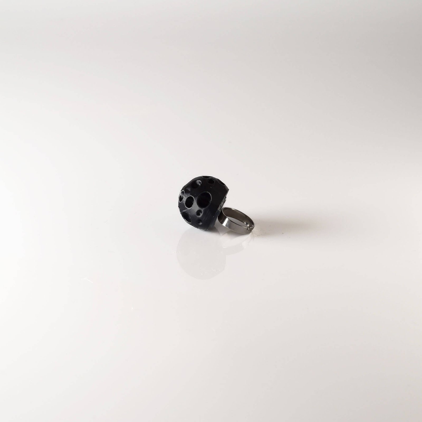 Full Dark Moon ring black - Image 6