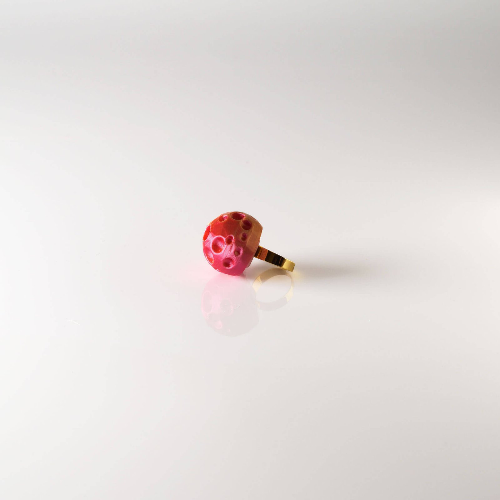 Full Moon Fuchsia pulse ring - Image 3