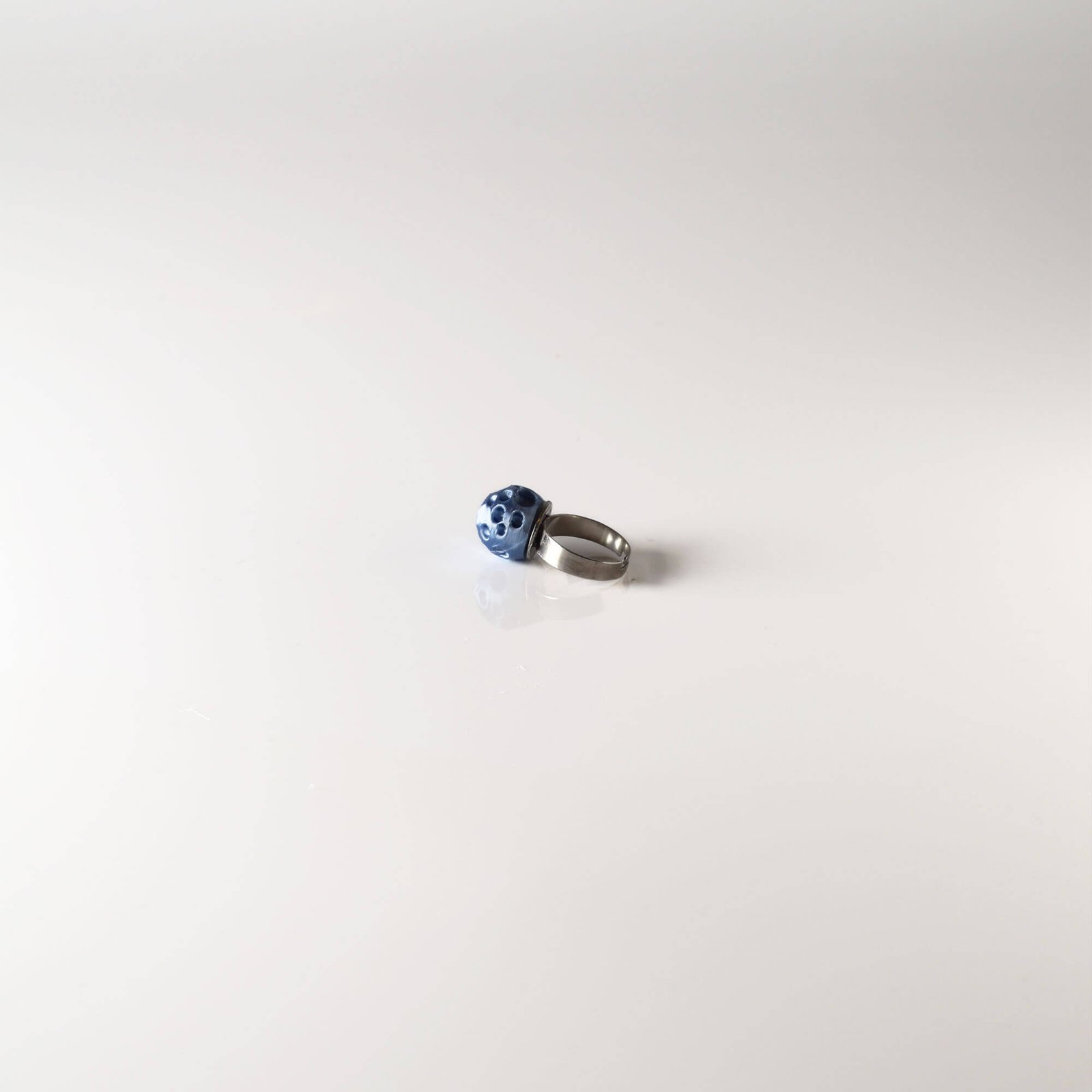 Full Moon Soft Sky ring Blue - Image 2