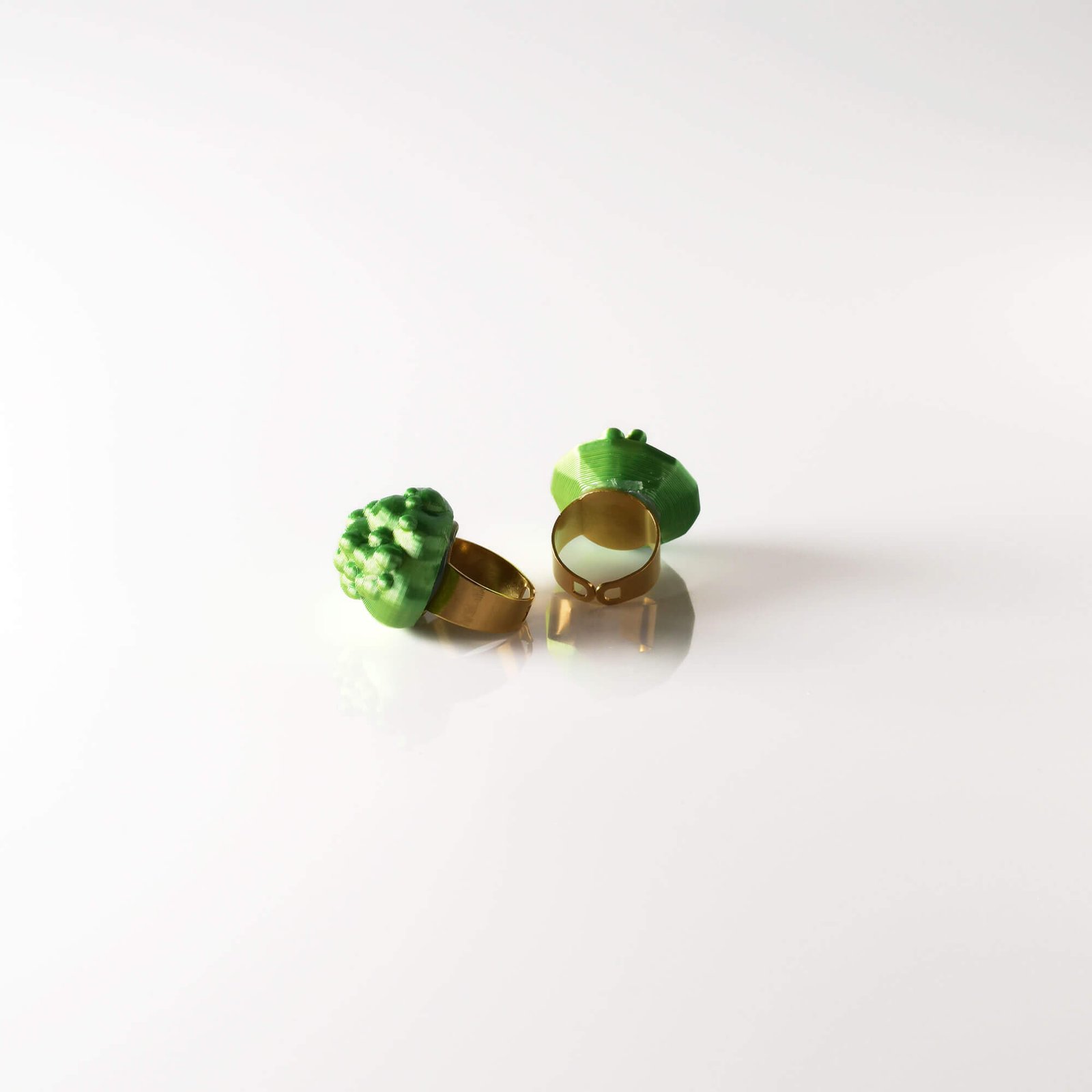 Bubbles ring Emerald Orbit green - Image 3