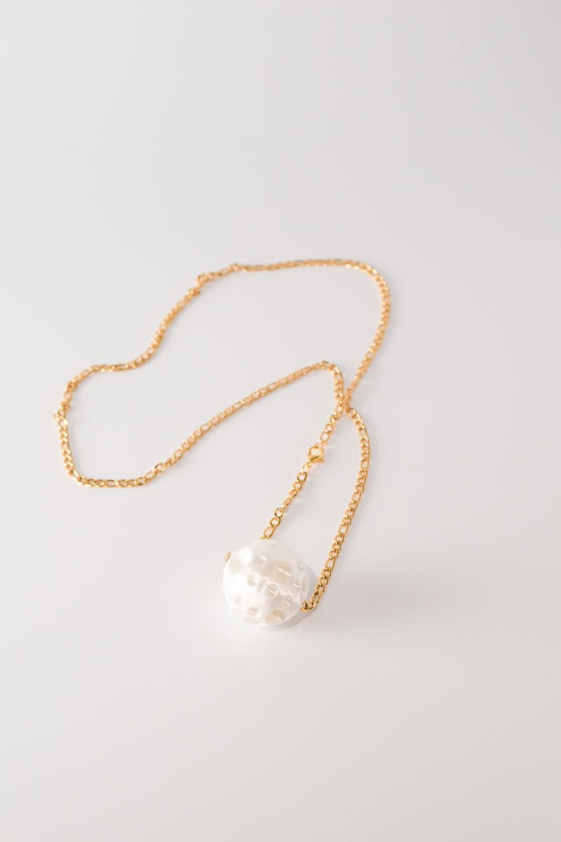 Moon necklace white Pearl